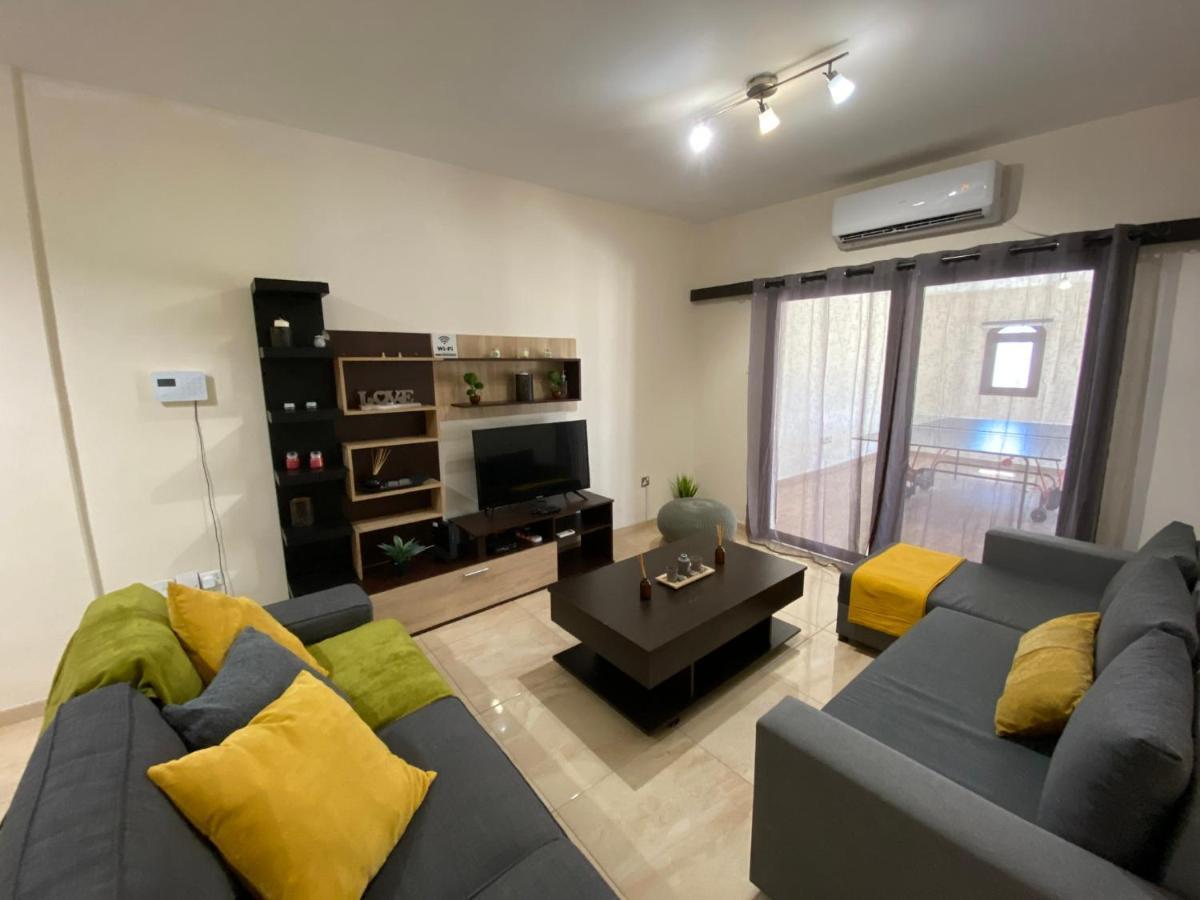 Philip Spacious Apartment Limassol Luaran gambar