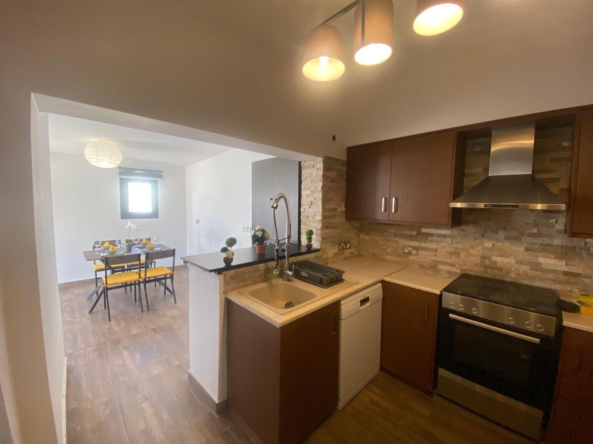 Philip Spacious Apartment Limassol Luaran gambar
